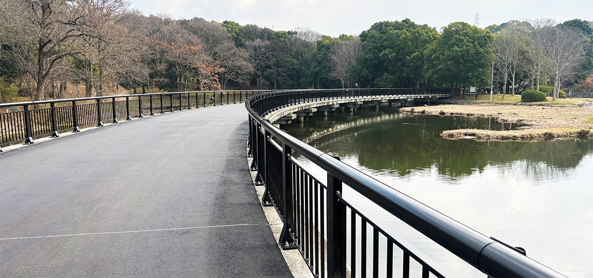 写真：山田池公園 園路橋